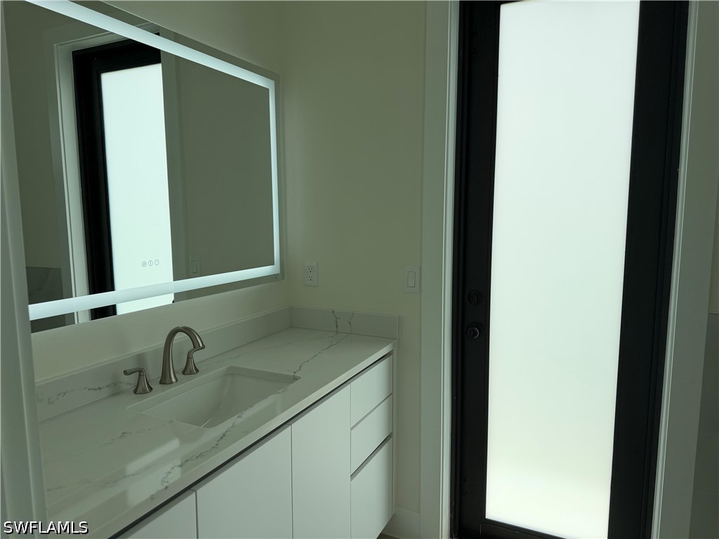 3 Bed SingleFamilyResidence for Sale in Naples, photo 11