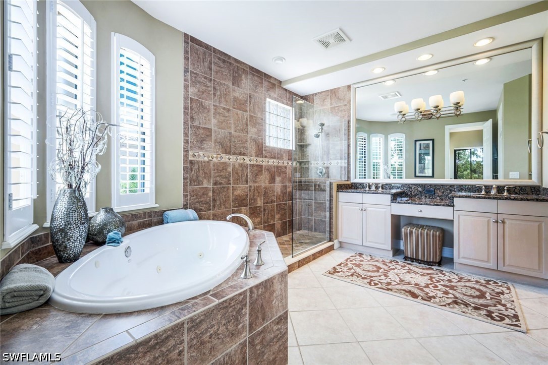 3 Bed Condominium for Sale in Naples, photo 11