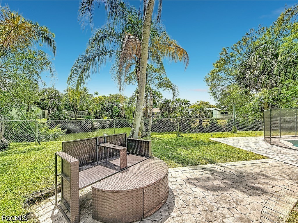 3 Bed Pool Home for Sale in Acreage, photo 11