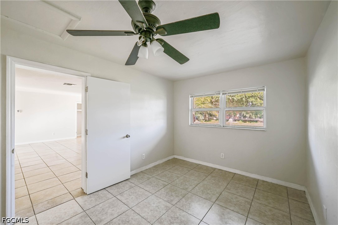 3 Bed SingleFamilyResidence for Sale in Lehigh Acres, photo 11