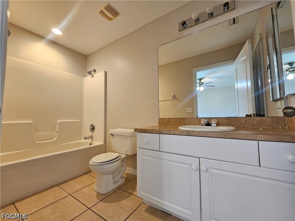 3 Bed SingleFamilyResidence for Sale in Lehigh Acres, photo 11