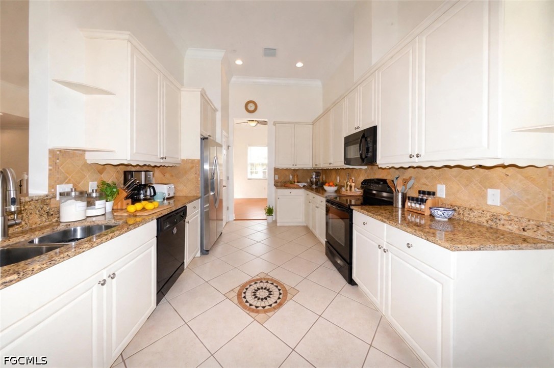 3 Bed Waterfront Home for Sale in Hamilton, photo 11