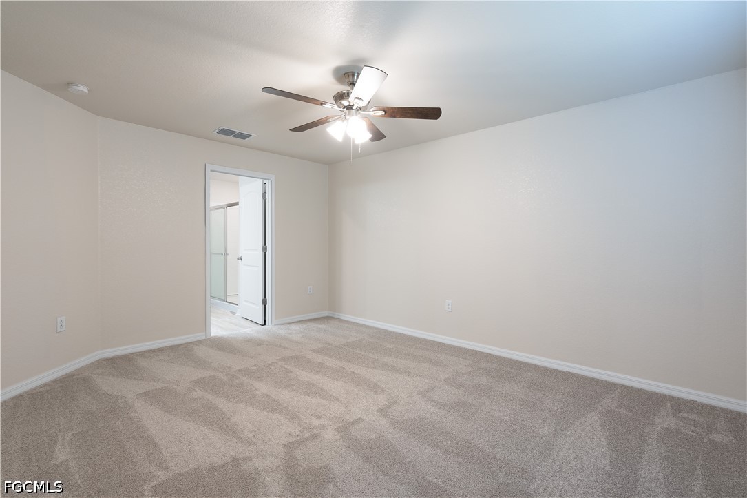3 Bed SingleFamilyResidence for Sale in Cape Coral, photo 11