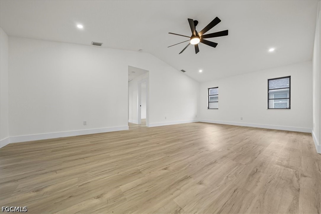 3 Bed SingleFamilyResidence for Sale in Cape Coral, photo 11