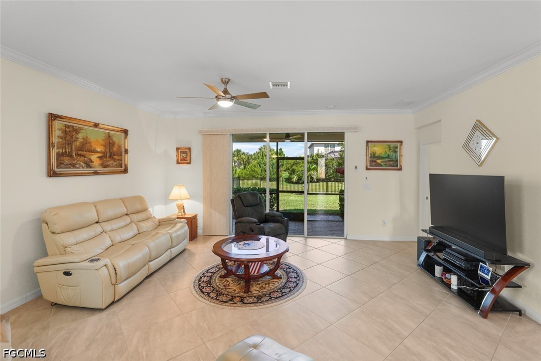 4 Bed SingleFamilyResidence for Sale in Trails Edge, photo 11