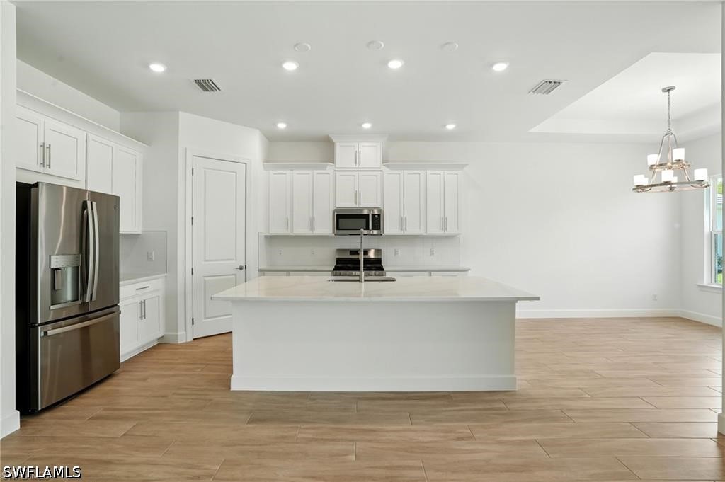 4 Bed SingleFamilyResidence for Sale in Fort Myers, photo 11