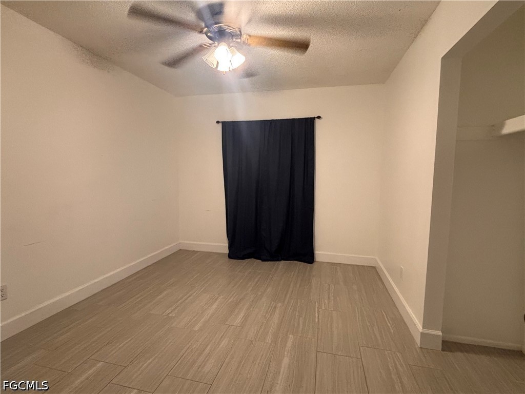 3 Bed SingleFamilyResidence for Sale in Lehigh Acres, photo 11