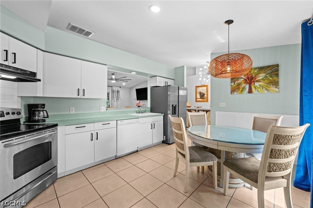 3 Bed Pool Home for Sale in Cape Coral, photo 11