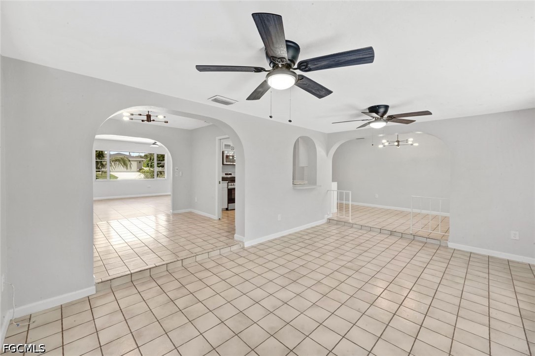3 Bed SingleFamilyResidence for Sale in Cape Coral, photo 11