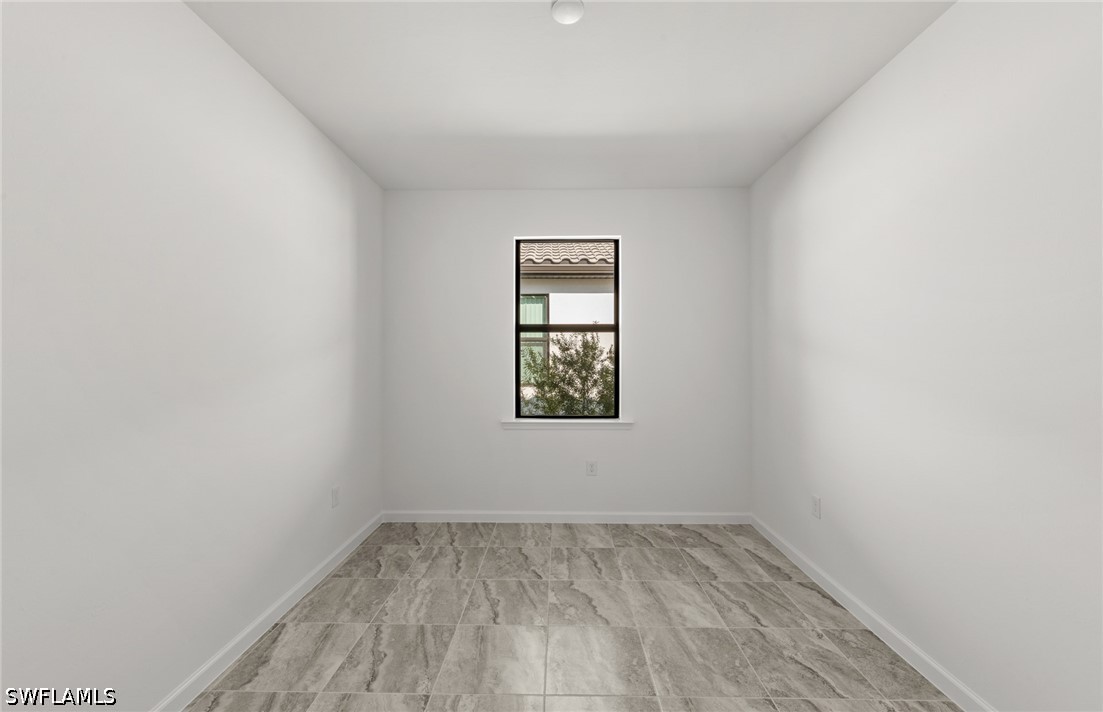 3 Bed SingleFamilyResidence for Sale in Alva, photo 11