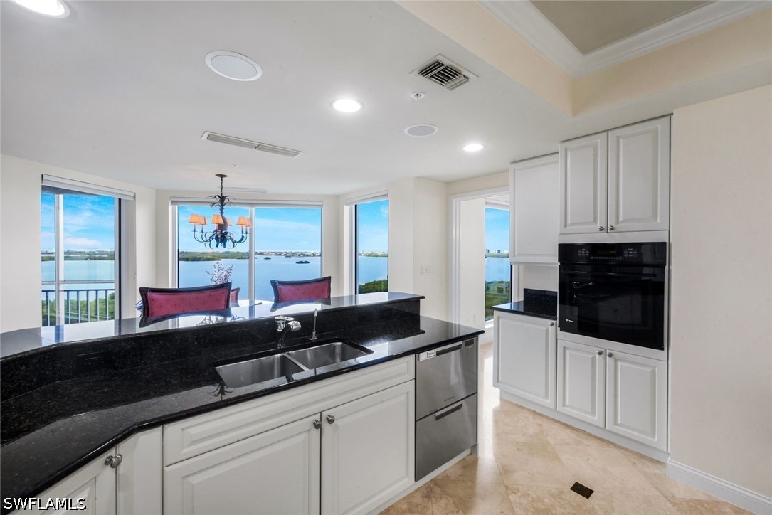 3 Bed Condominium for Sale in Estancia, photo 11