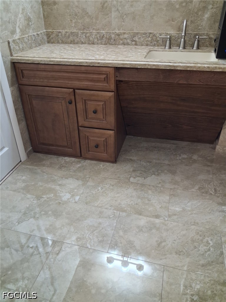 2 Bed Condominium for Sale in Cape Coral, photo 11