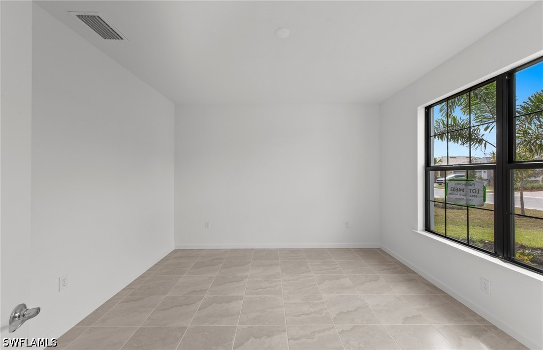 4 Bed SingleFamilyResidence for Sale in Alva, photo 11