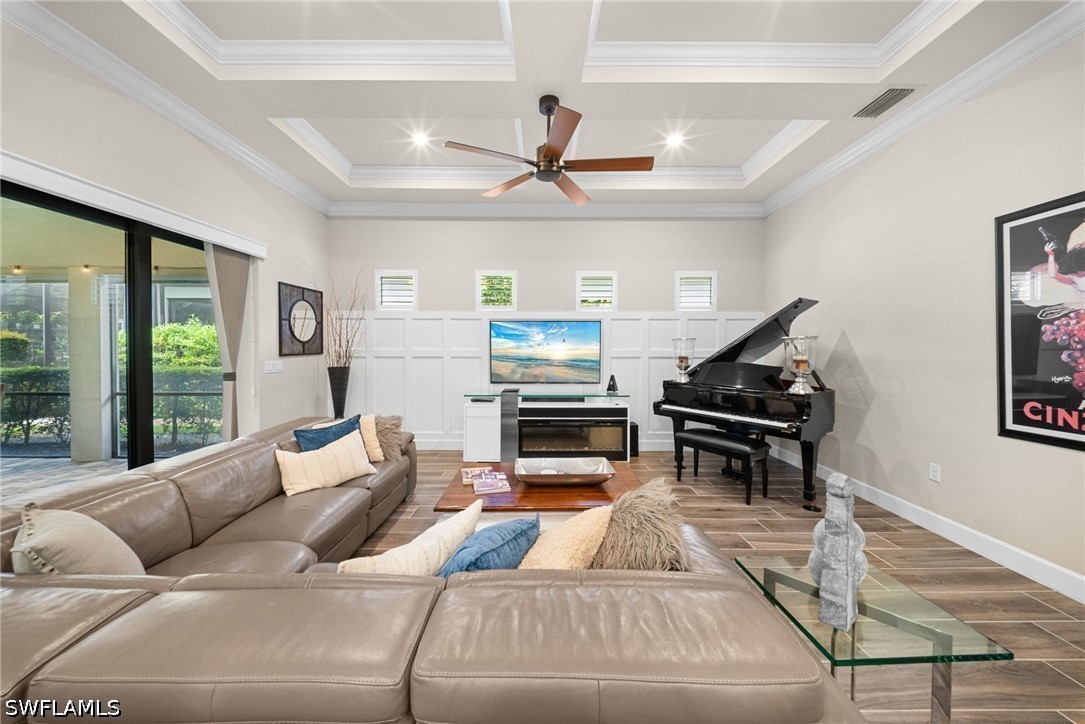 2 Bed Pool Home for Sale in Naples, photo 11