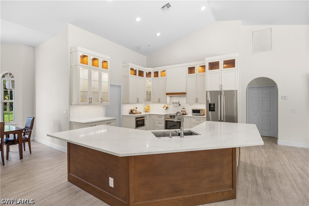 3 Bed Pool Home for Sale in Livingston Woods, photo 11