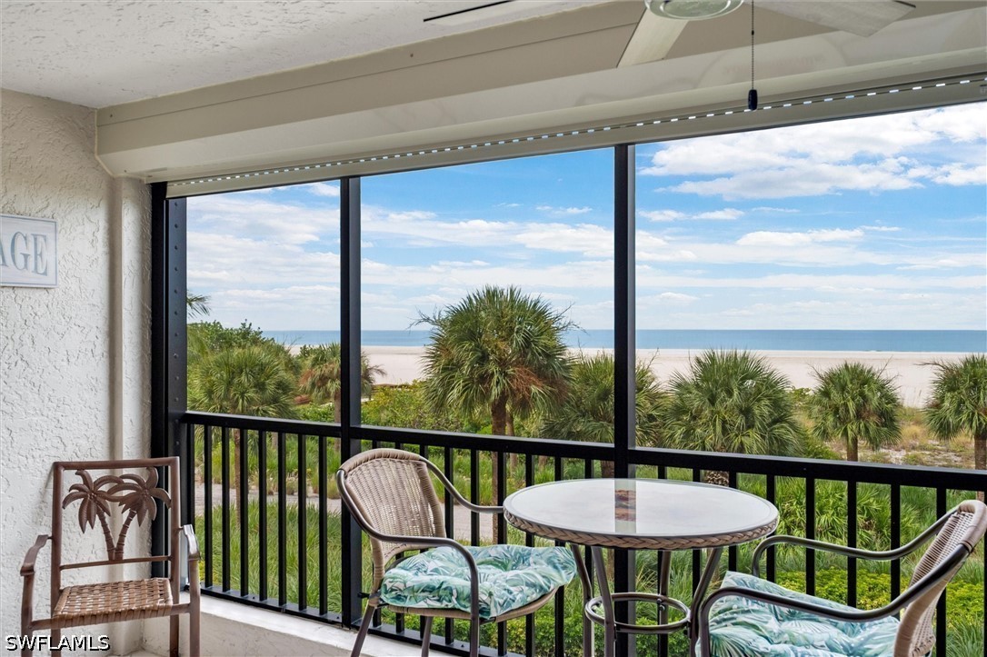 2 Bed Waterfront Home for Sale in Crescent Beach, photo 11