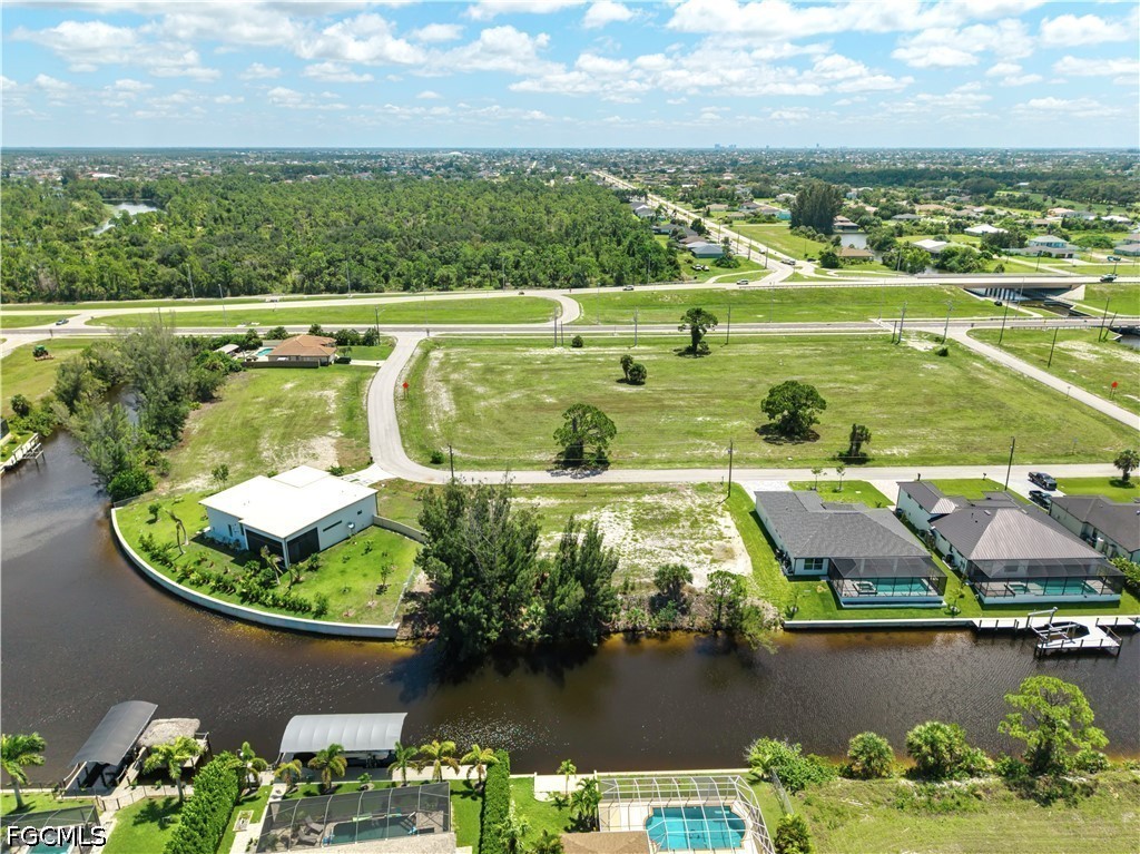 Waterfront Home for Sale in Cape Coral, photo 11
