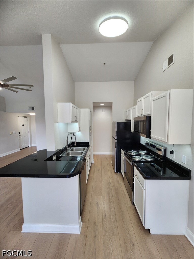 2 Bed Waterfront Home for Sale in Naples, photo 11
