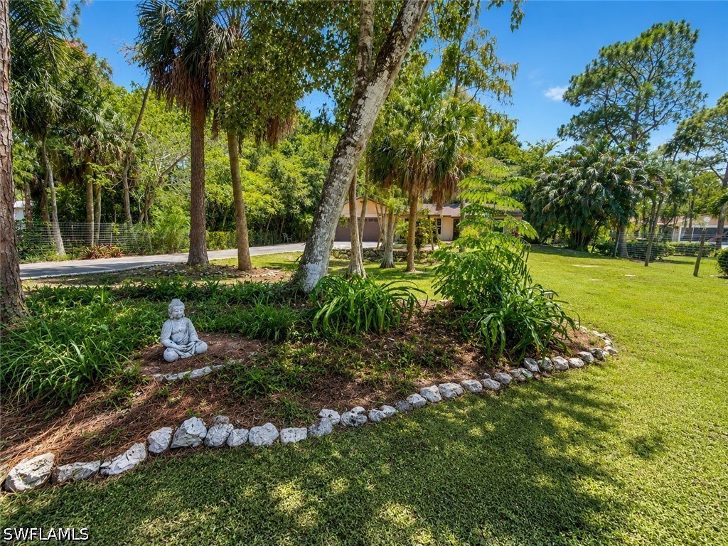 3 Bed SingleFamilyResidence for Sale in Naples, photo 11