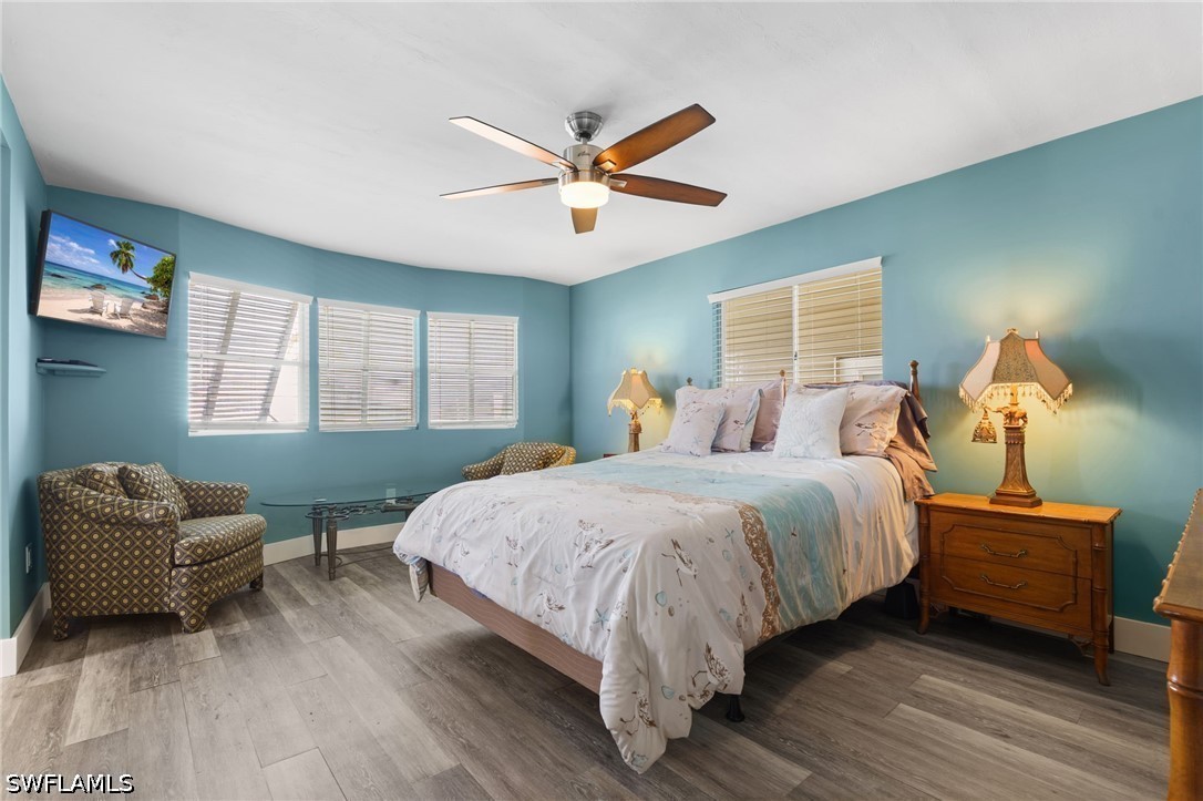 2 Bed ManufacturedHome for Sale in Naples, photo 11