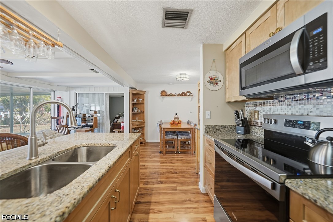 2 Bed Waterfront Home for Sale in Port Charlotte, photo 11