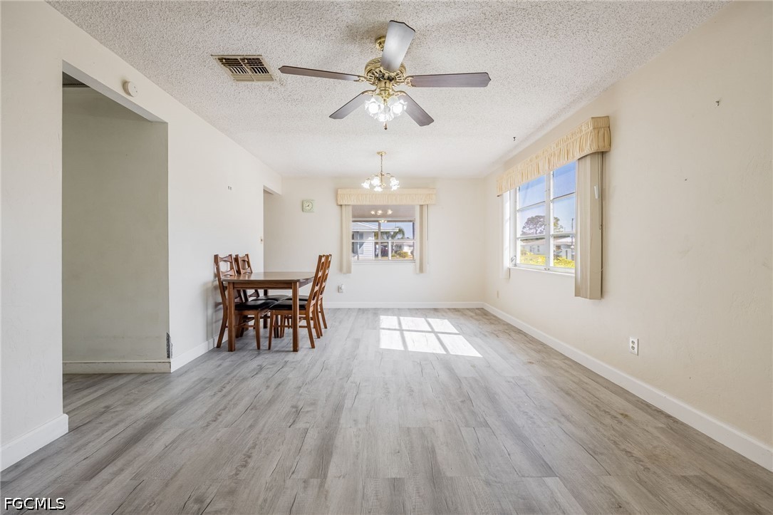2 Bed Attached for Sale in Pinewood Condominium, photo 11