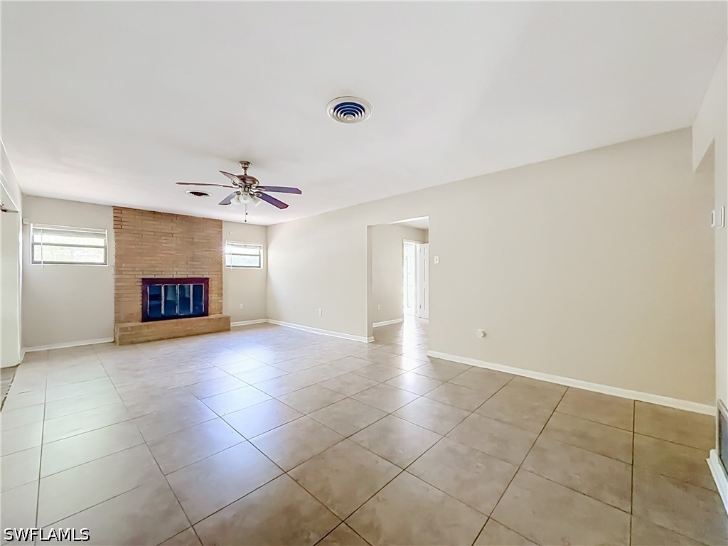 4 Bed SingleFamilyResidence for Sale in Not Applicable, photo 11