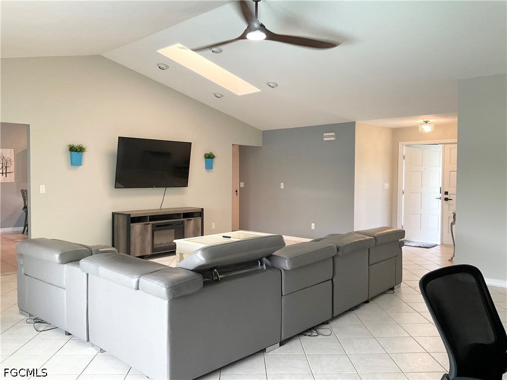3 Bed Pool Home for Sale in Cape Coral, photo 11