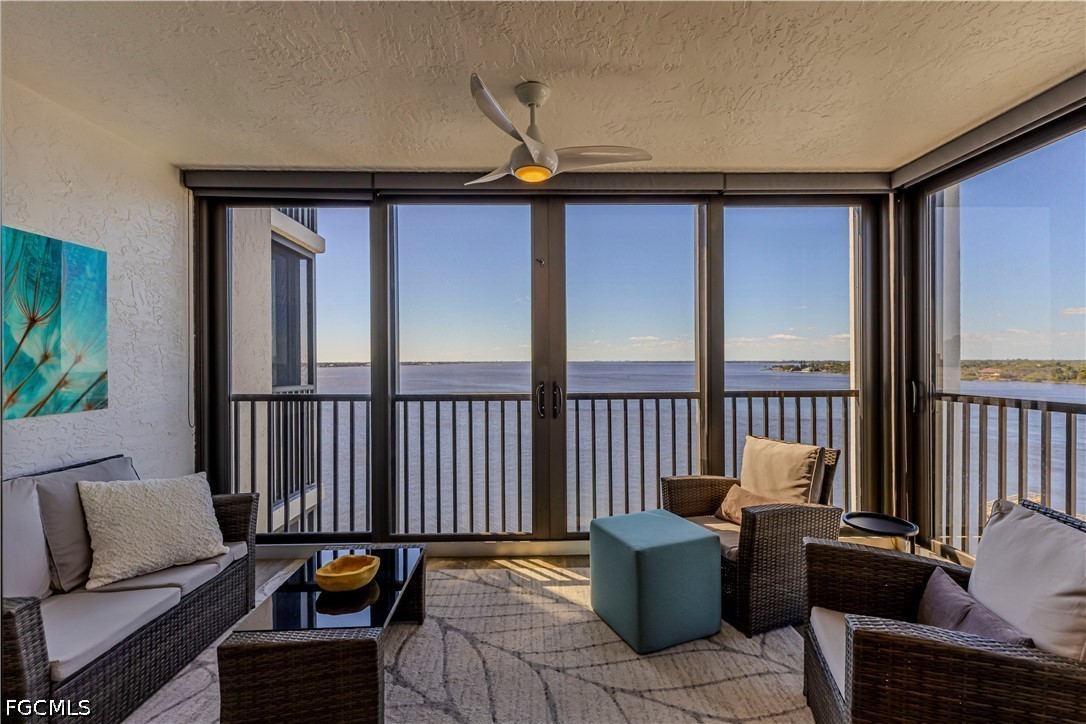 3 Bed Waterfront Home for Sale in North Shore Place, photo 11