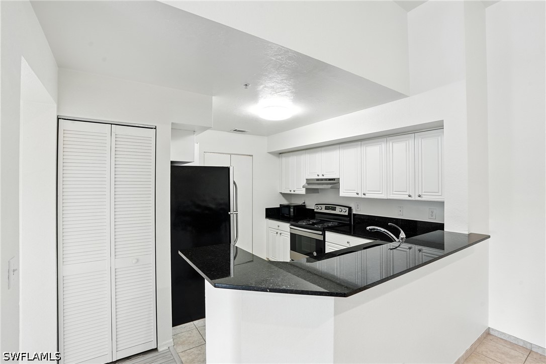 1 Bed Condominium for Sale in Naples, photo 11
