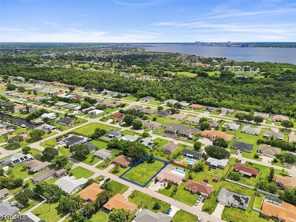Residential for Sale in Cape Coral, photo 11