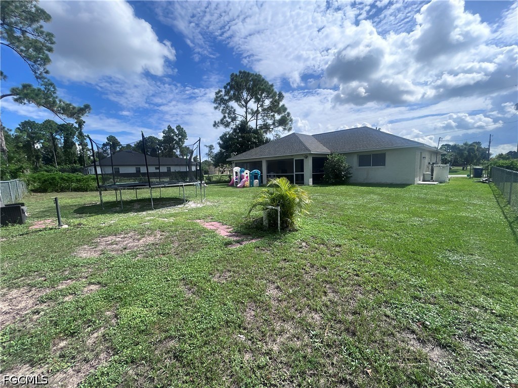 3 Bed SingleFamilyResidence for Sale in Lehigh Acres, photo 11
