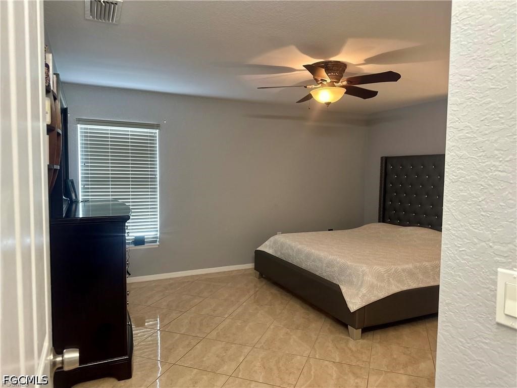 3 Bed Waterfront Home for Sale in Cape Coral, photo 11