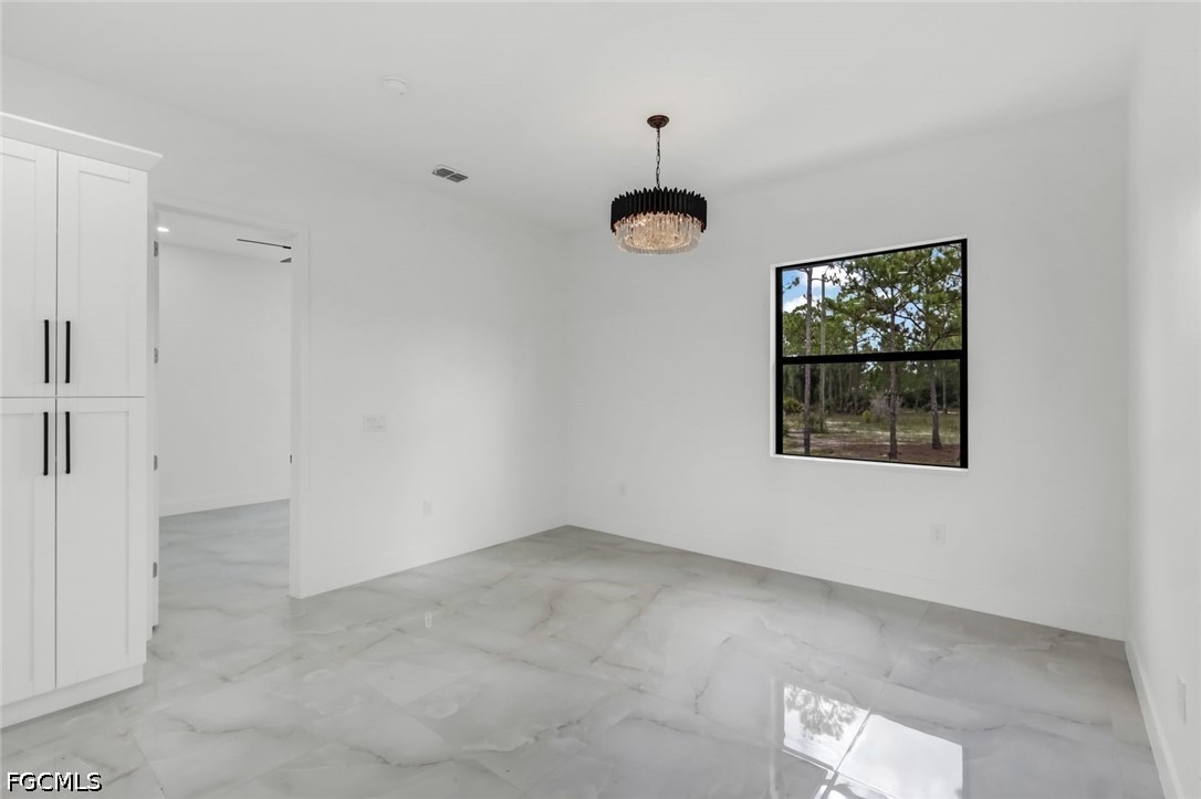 4 Bed SingleFamilyResidence for Sale in Lehigh Acres, photo 11