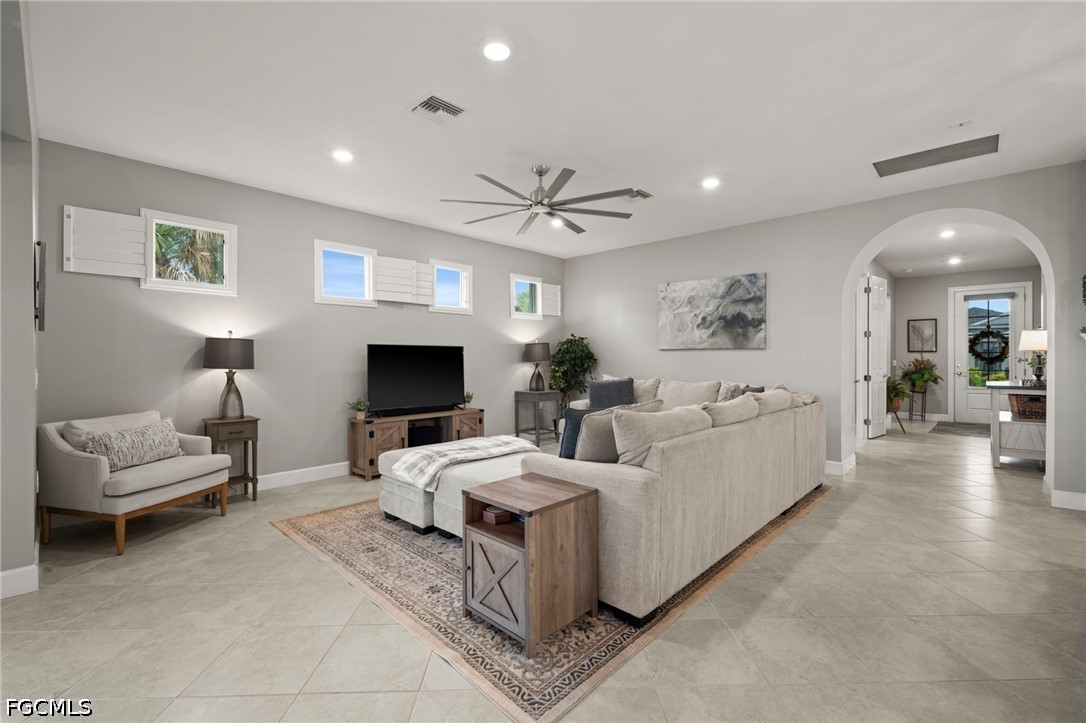3 Bed Waterfront Home for Sale in Parkside, photo 11
