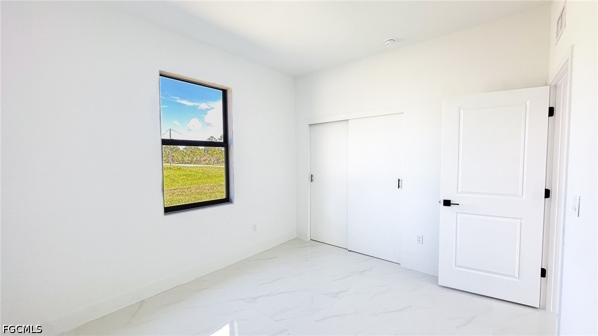 3 Bed SingleFamilyResidence for Sale in Lehigh Acres, photo 11
