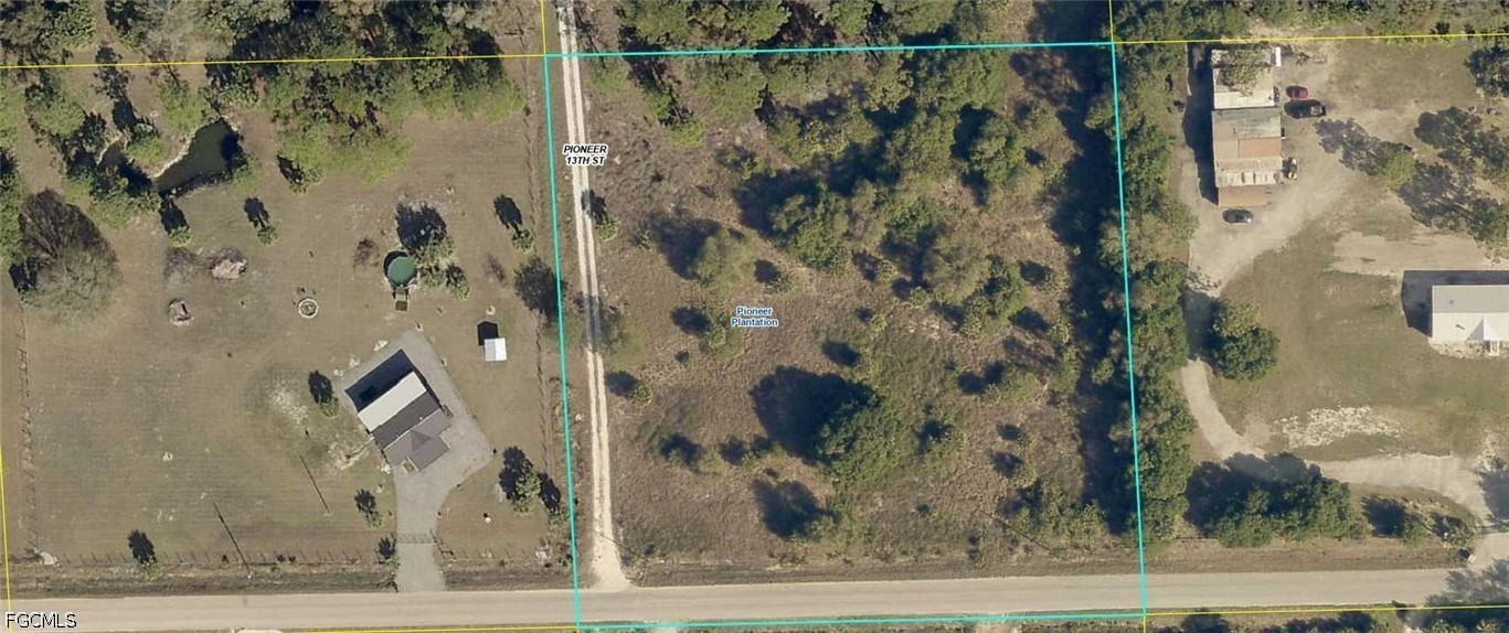 Residential for Sale in Pioneer Plantation, photo 11