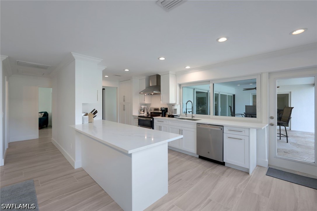 3 Bed Pool Home for Sale in Royal Harbor, photo 11