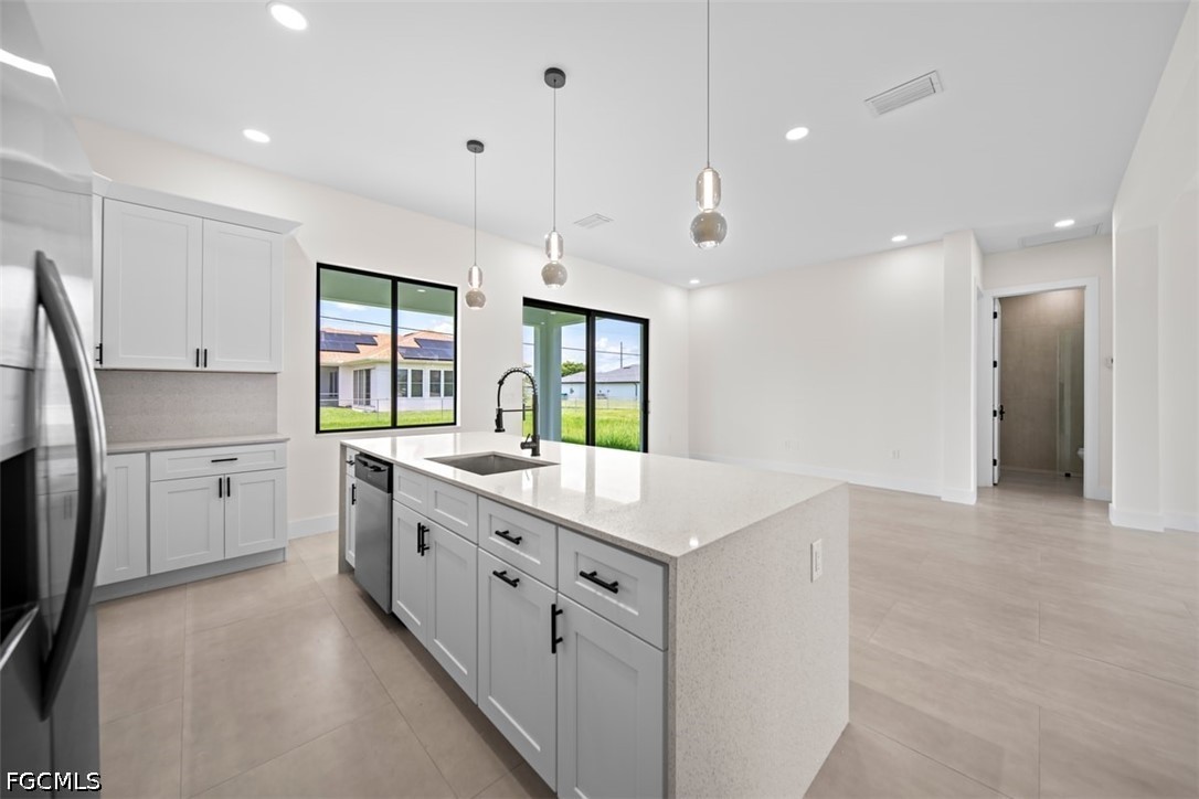 3 Bed SingleFamilyResidence for Sale in Cape Coral, photo 11