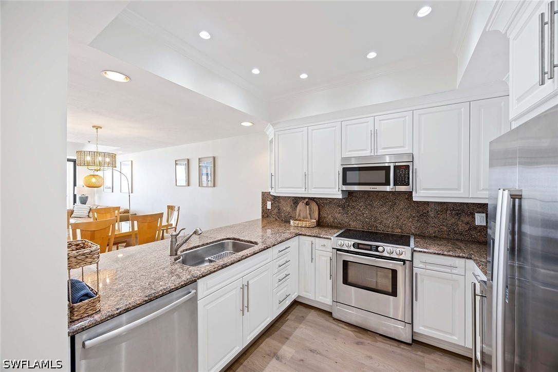 2 Bed Waterfront Home for Sale in Marco Island, photo 11