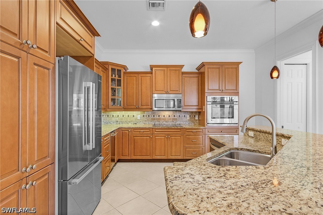 3 Bed Pool Home for Sale in Banyan Woods, photo 11