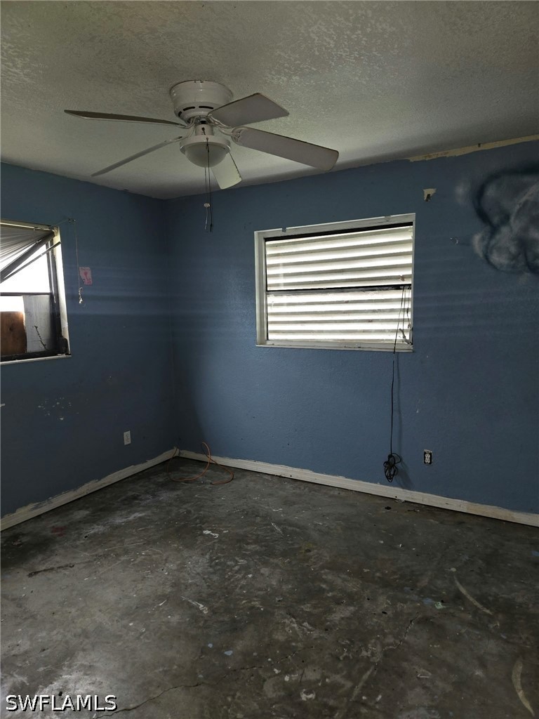 3 Bed SingleFamilyResidence for Sale in North Port, photo 11