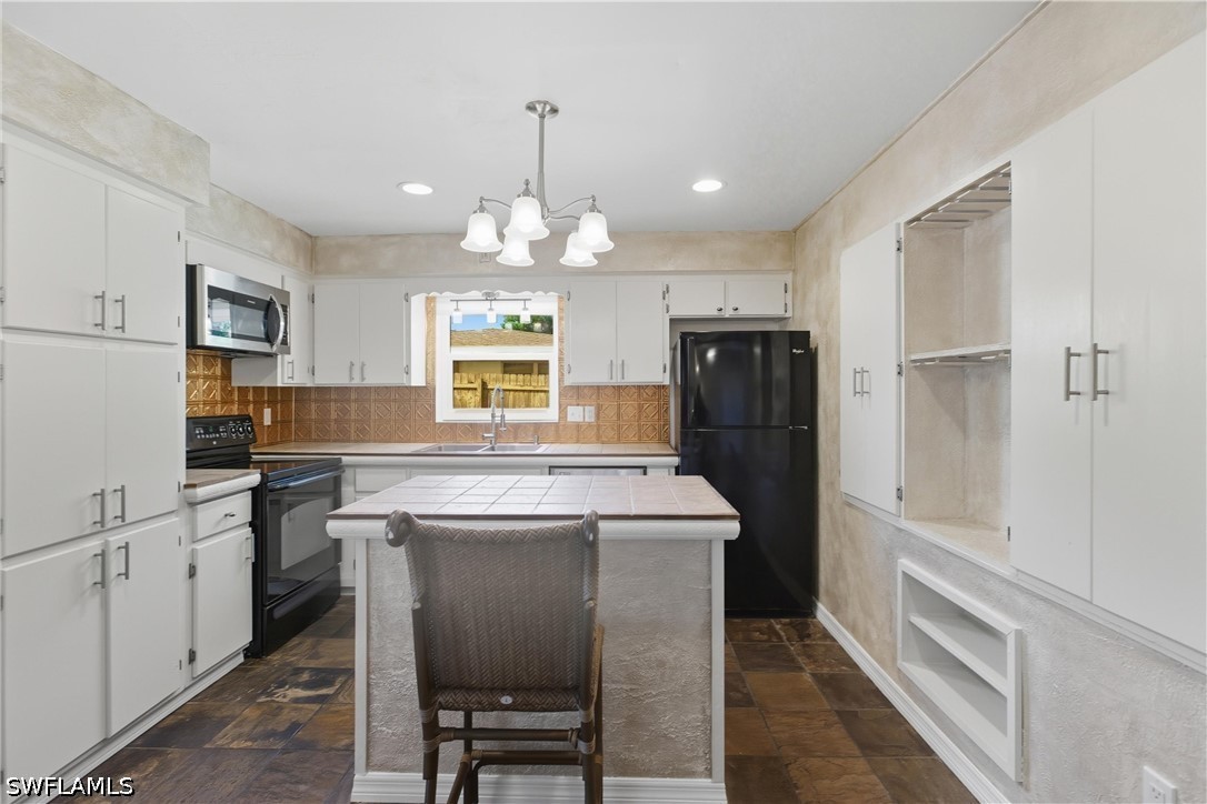 3 Bed SingleFamilyResidence for Sale in Seminole Estates, photo 11