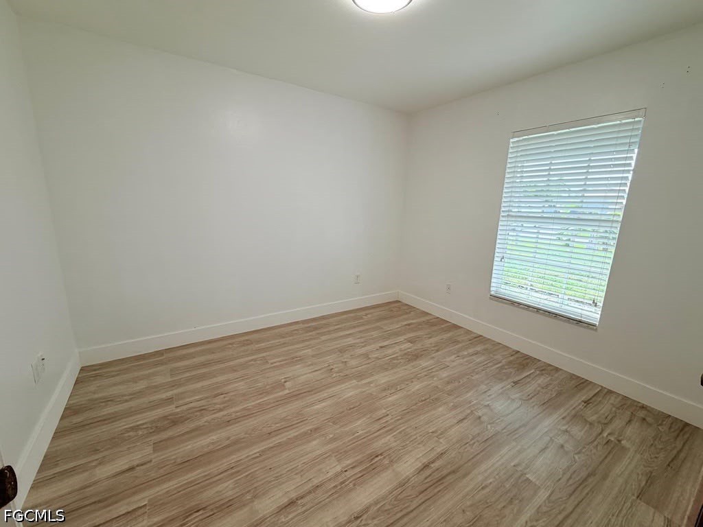 3 Bed SingleFamilyResidence for Sale in Cape Coral, photo 11