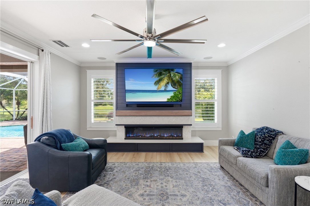 5 Bed Pool Home for Sale in Stoneybrook, photo 11