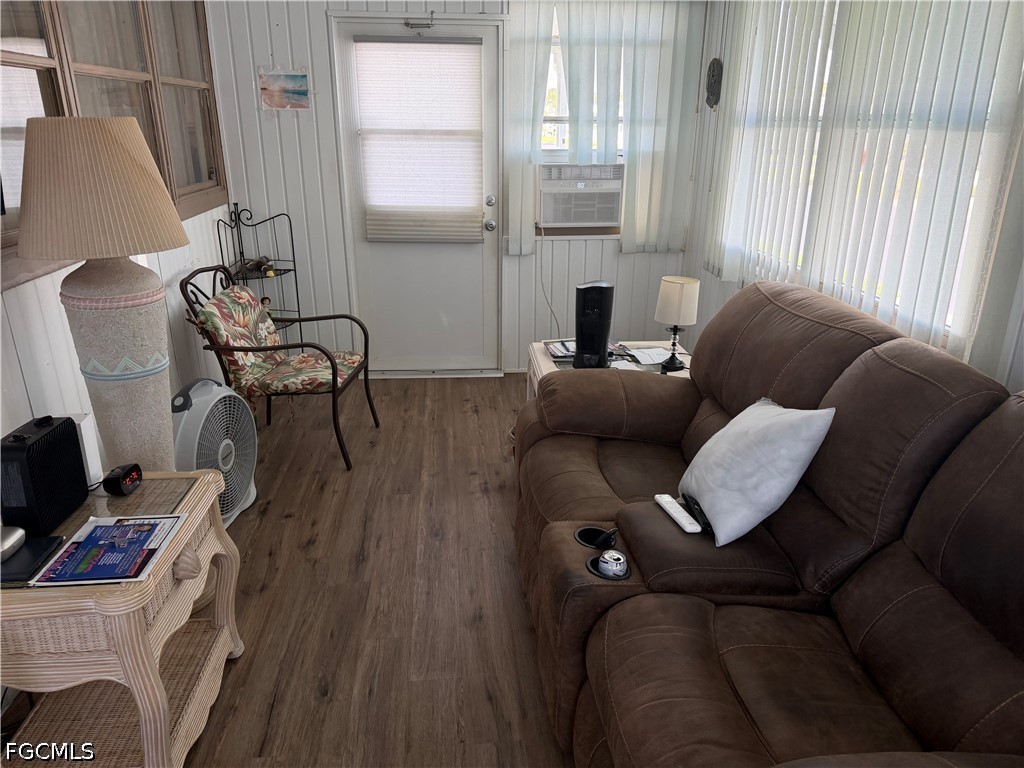 2 Bed ManufacturedHome for Sale in North Fort Myers, photo 11