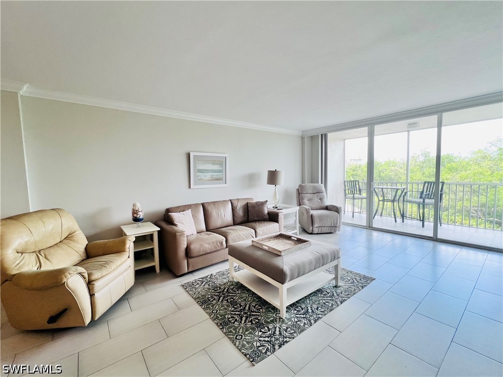 2 Bed Waterfront Home for Sale in Naples, photo 11