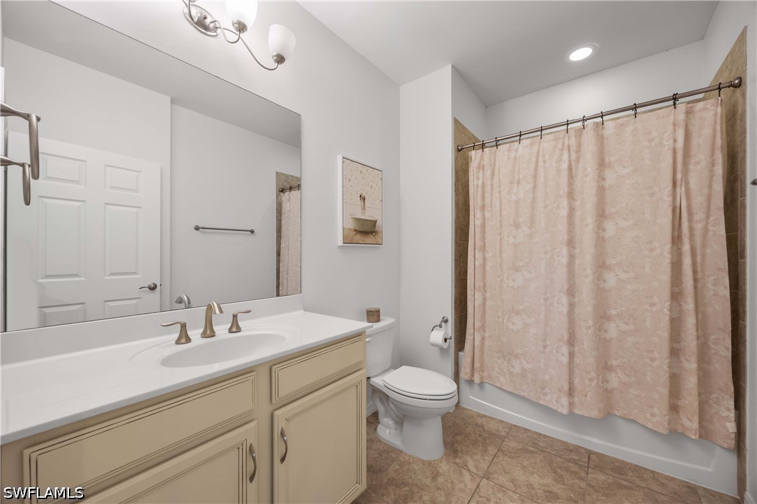 2 Bed Condominium for Sale in Paloma, photo 11