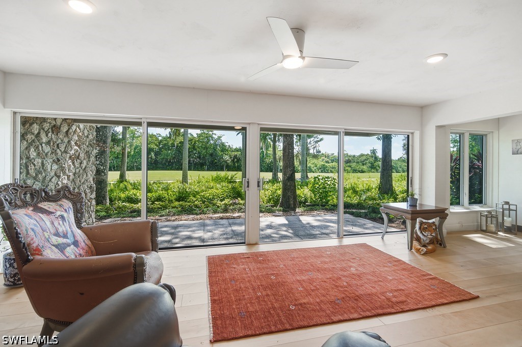 2 Bed Condominium for Sale in Naples, photo 11