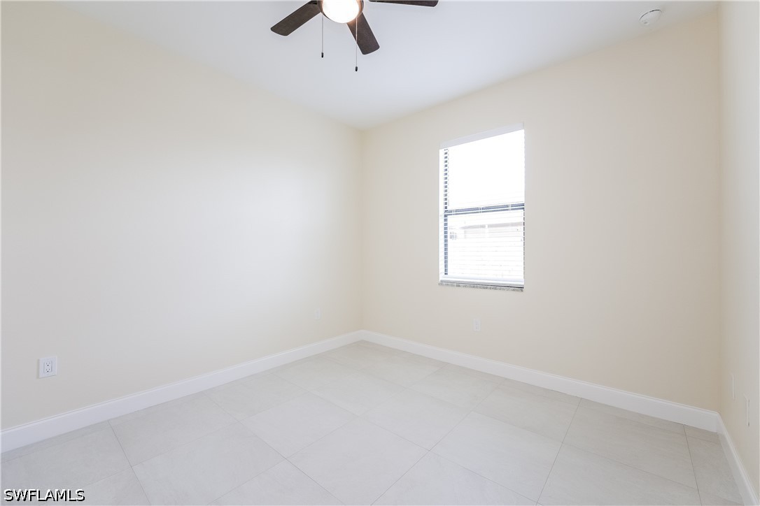 3 Bed SingleFamilyResidence for Sale in Lehigh Acres, photo 11